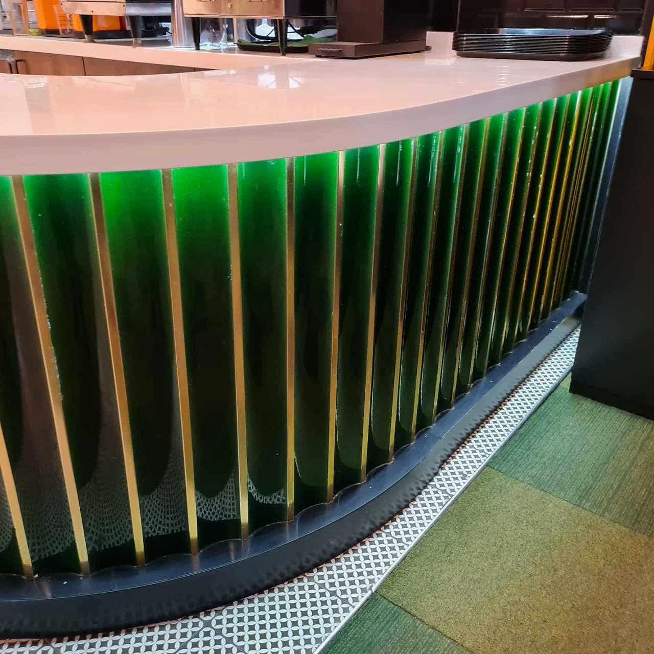 10x100 Bar Önü Yeşil Seramik Oluklu Çini